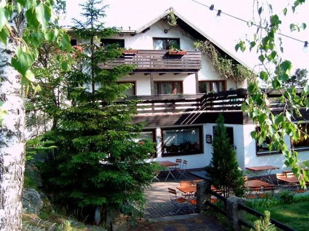 Antjes Schmankerlhotel Und Restaurant 트로스타우 게스트하우스